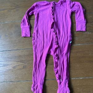 Gently Used Posh PeanutRibbed Bamboo Footies 6-9 Months